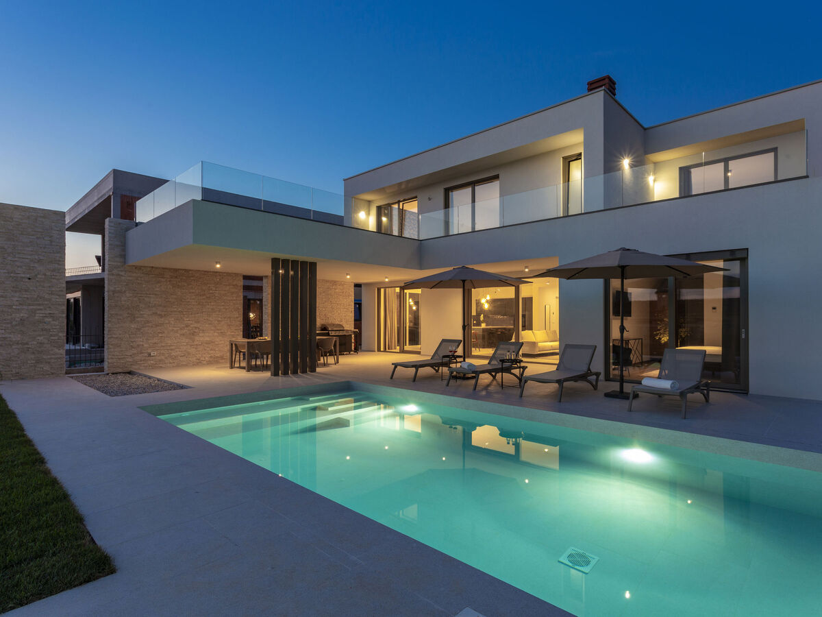 Villa Design Emily White, piscine privée à Rovinj - Photo 12