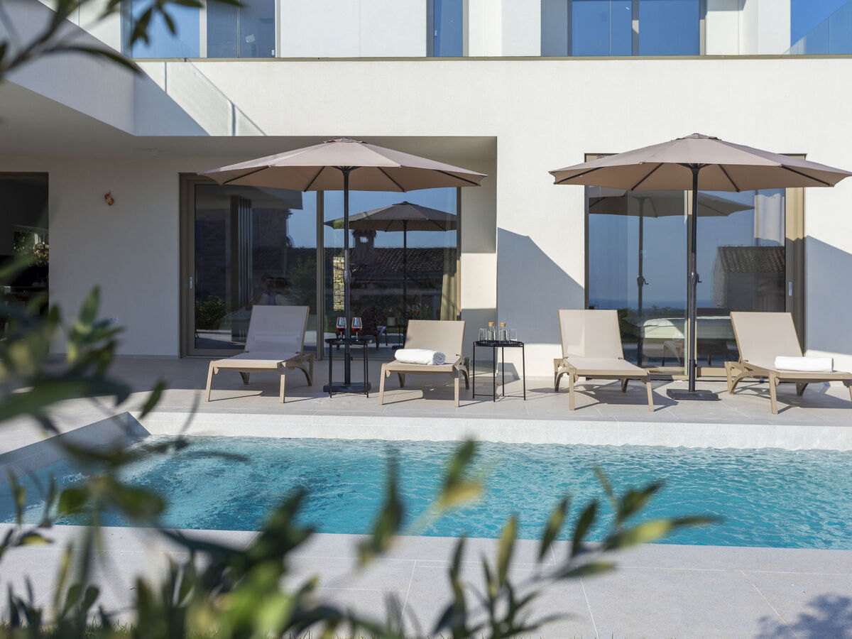 Villa Design Emily White, piscine privée à Rovinj - Photo 32