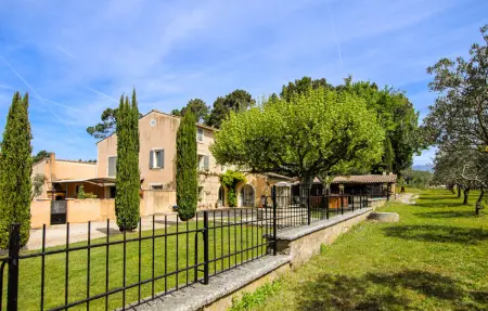Bastide provençale avec piscine privée à Villes sur Auzon : photo 8