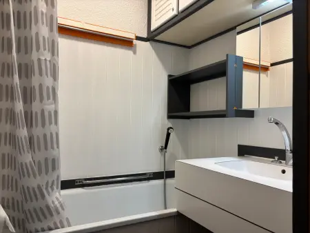 Studio divisible 24m² balcon à La Plagne, 100m pistes : photo 4