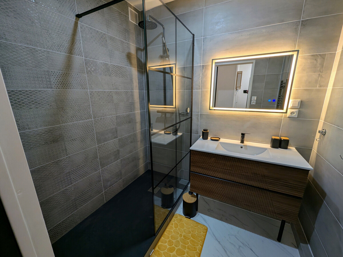 Appartement 60 m² centre-ville avec tout inclus - Photo 13