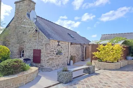 Location maison à Landéda, Maison en pierre bretonne près des plages de sable