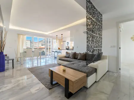 Duplex Torrequebrada avec terrasse jacuzzi à Benalmádena : photo 2