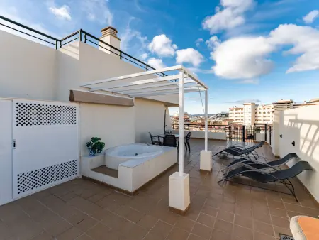 Duplex Torrequebrada avec terrasse jacuzzi à Benalmádena : photo 3