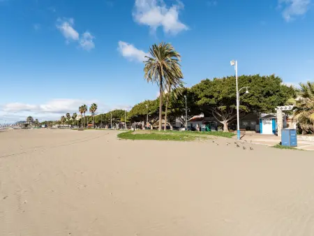 Duplex rénové El Palo, 2 min de la plage à Málaga : photo 32