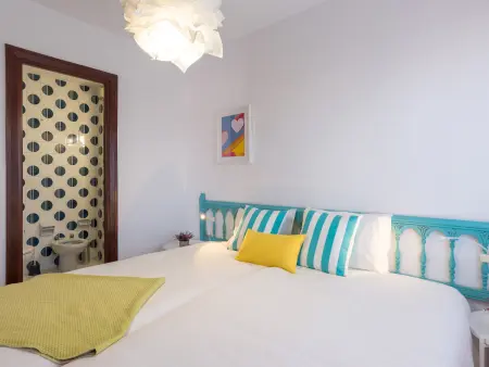 Appartement 45m² moderne, terrasse & vue montagne à 80m plage : photo 5
