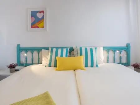 Appartement 45m² moderne, terrasse & vue montagne à 80m plage : photo 6