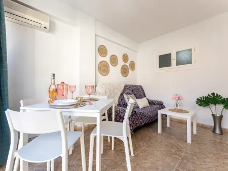 Appartement lumineux 2 pers. à quelques minutes de la plage : photo 2
