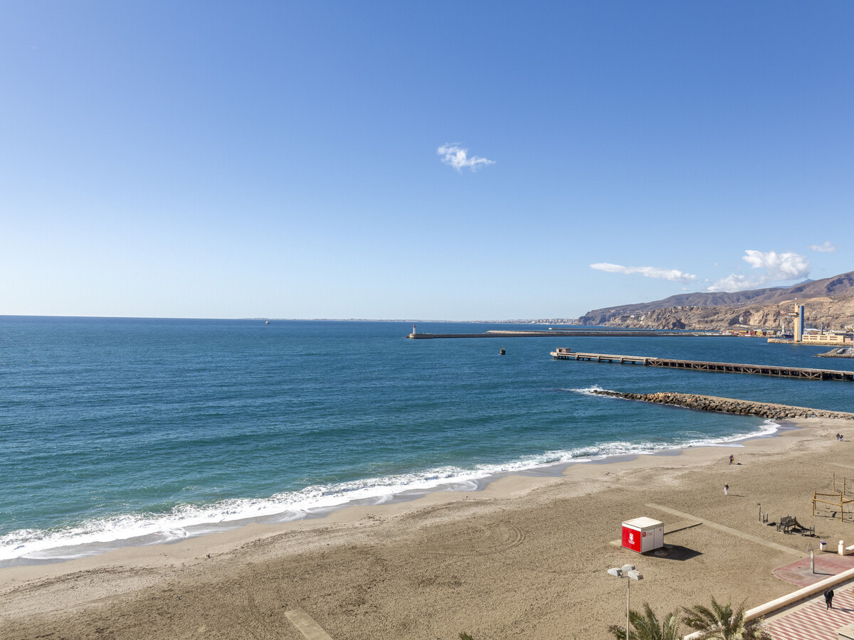 Appartement 2 chambres avec terrasse vue mer à Almería - Photo 4