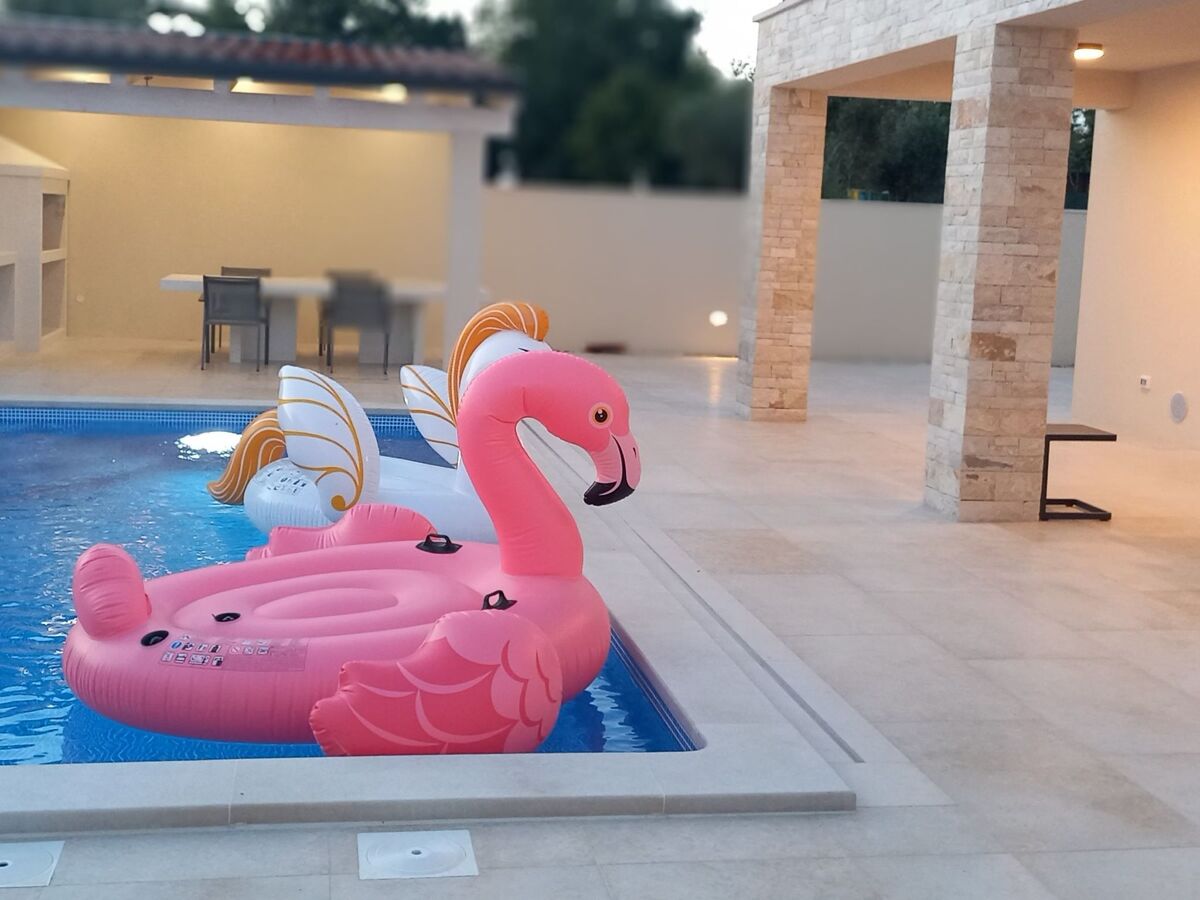 Villa Salvore, maison 10 pers. piscine chauffée, Umag - Photo 4