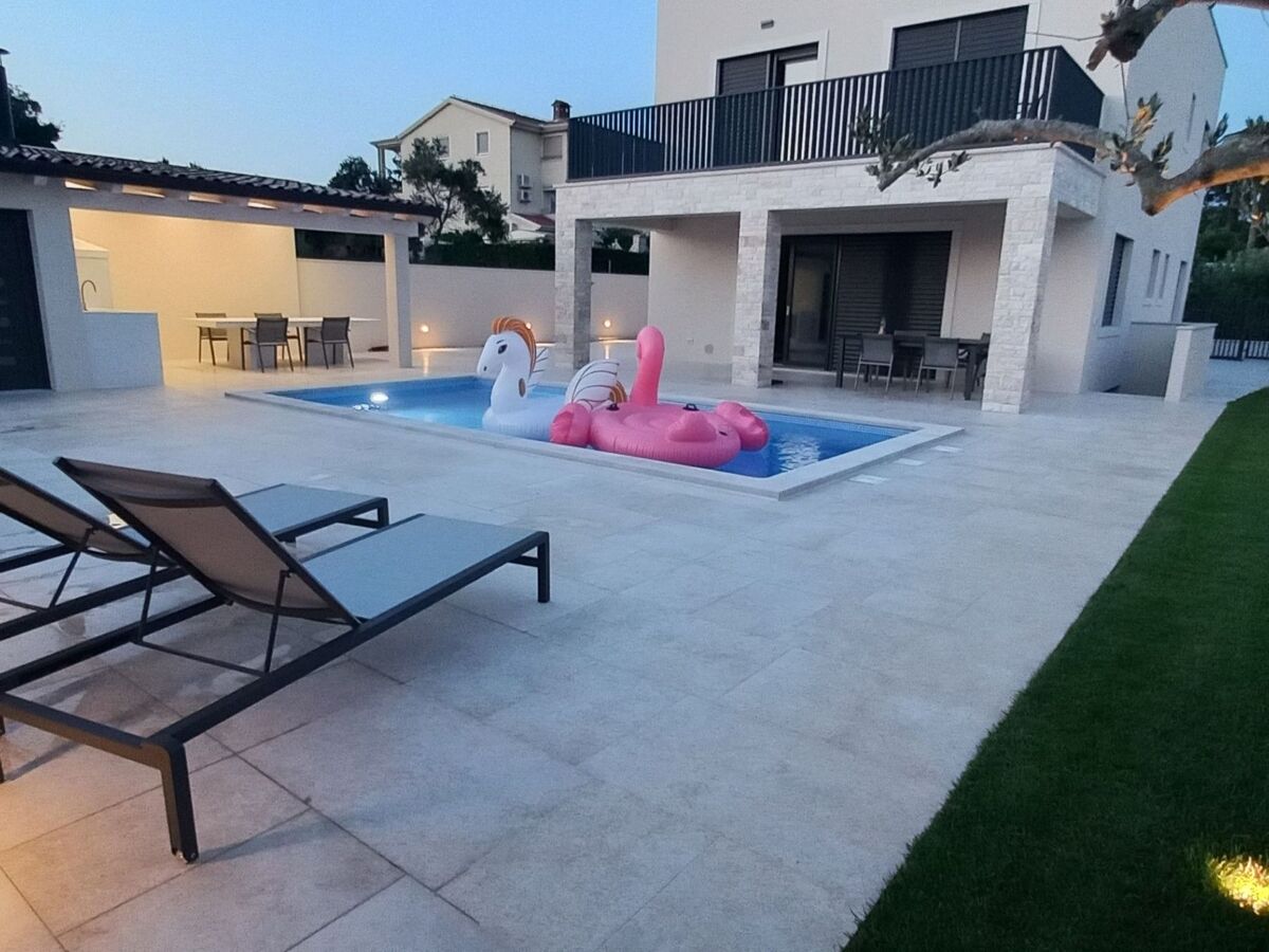 Villa Salvore, maison 10 pers. piscine chauffée, Umag - Photo 5