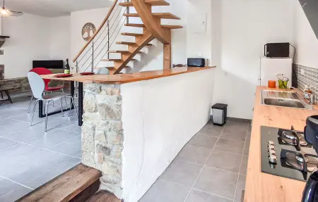 Maison rénovée avec jardin spacieux à Rospez : photo 7