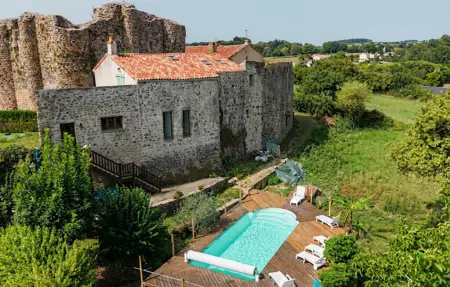 Maison en pierre 8 pers. avec piscine privée à Sevremont : photo 1