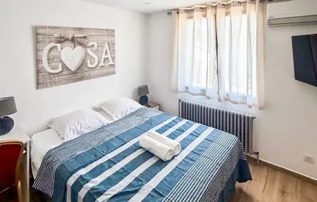 Maison 7 chambres avec piscine et terrain de pétanque à Grans : photo 18