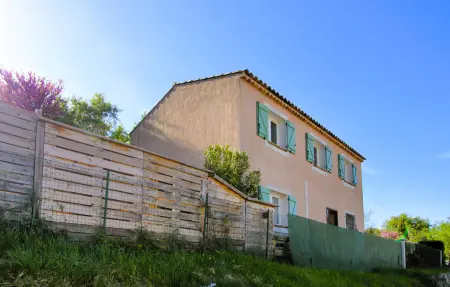 Maison tradition avec piscine privée à Cadolive : photo 10