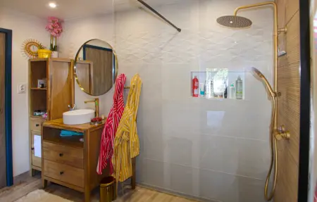 Maison tradition avec piscine privée à Cadolive : photo 23