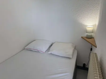 2 pièces cabine rénové, clim et parking à Port Camargue : photo 13