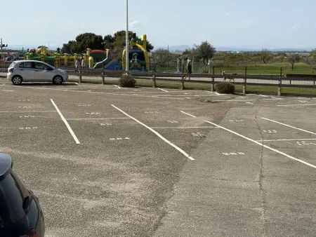 2 pièces cabine rénové, clim et parking à Port Camargue : photo 17