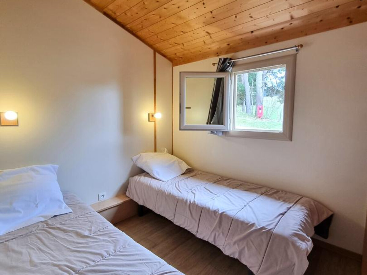 Chalet Sapin 6 pers. avec terrasse - Usson-en-Forez - Photo 10
