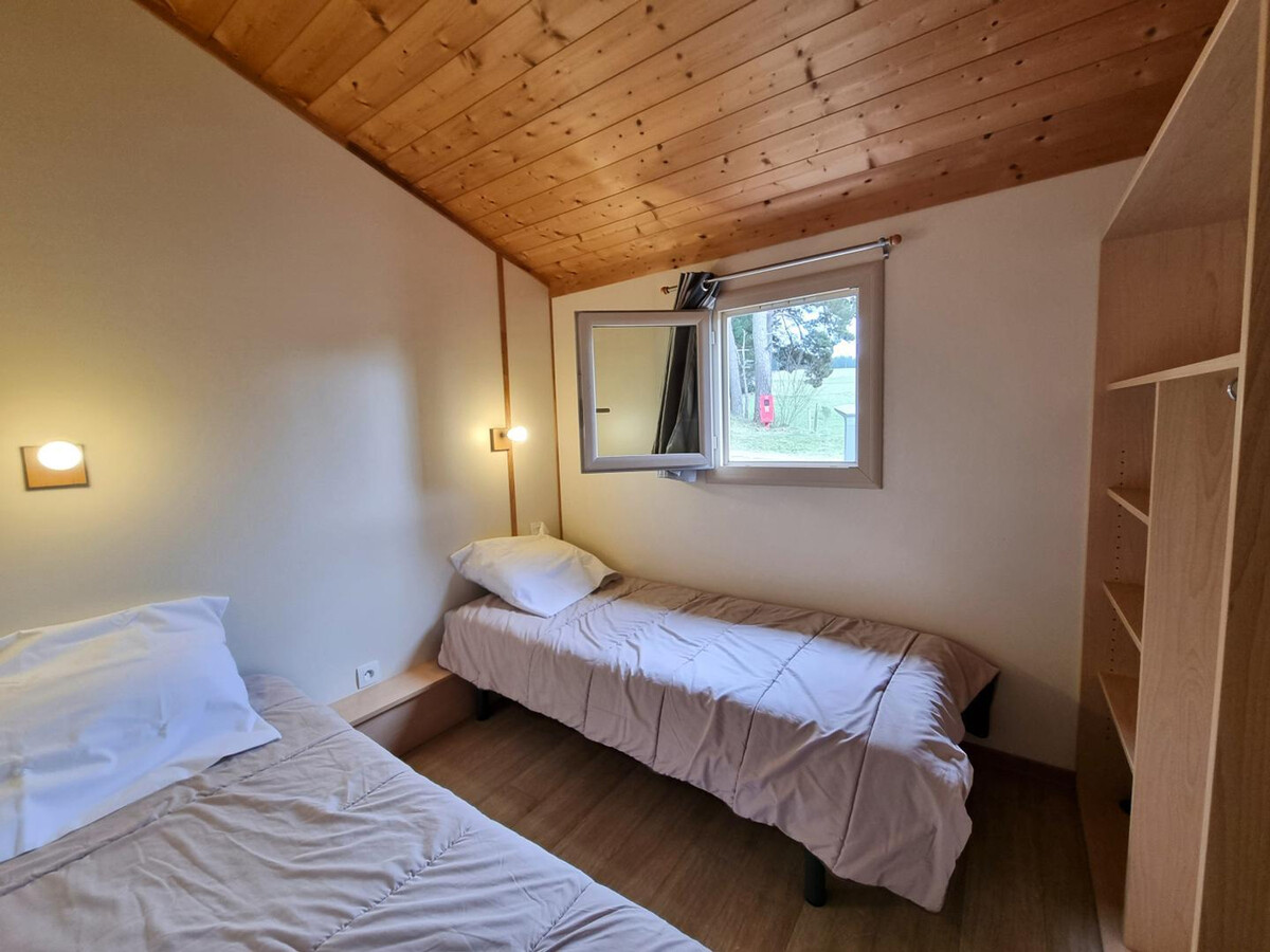 Chalet Sapin 6 pers. avec terrasse - Usson-en-Forez - Photo 11