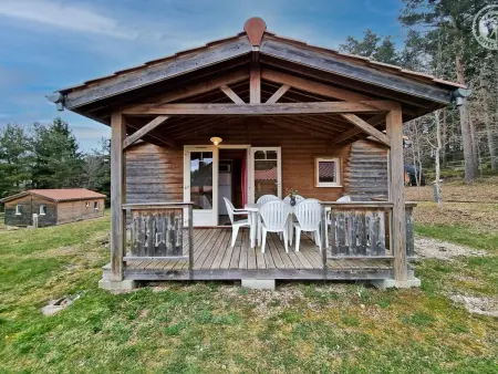 Chalet Lilas 6 pers. - Animaux bienvenue à Usson-en-Forez