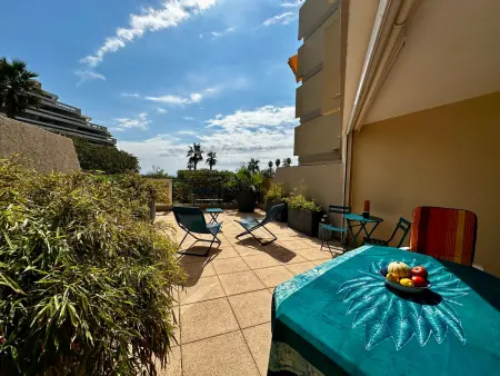 Location appartement à Canet en Roussillon, T2 en front de mer, piscine, parking - 3 pers.