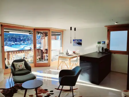 Location appartement à Flims, Fewo Cordial im Casa Erizun, (Flims Dorf). 3.5 Zimmer Ferienwohnung mit Bad/WC,