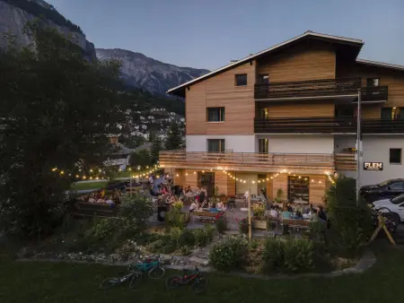 Location appartement à Flims, Flem Mountain Lodge, (Flims Waldhaus). Moderne neue 4.5 Ferienwohnung