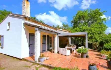 Maison provençale avec piscine privée à St Marcel d'Ardèche : photo 1