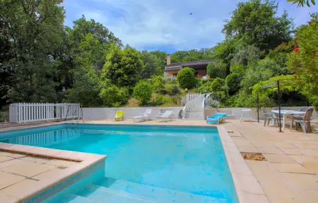 Maison provençale avec piscine privée à St Marcel d'Ardèche : photo 10