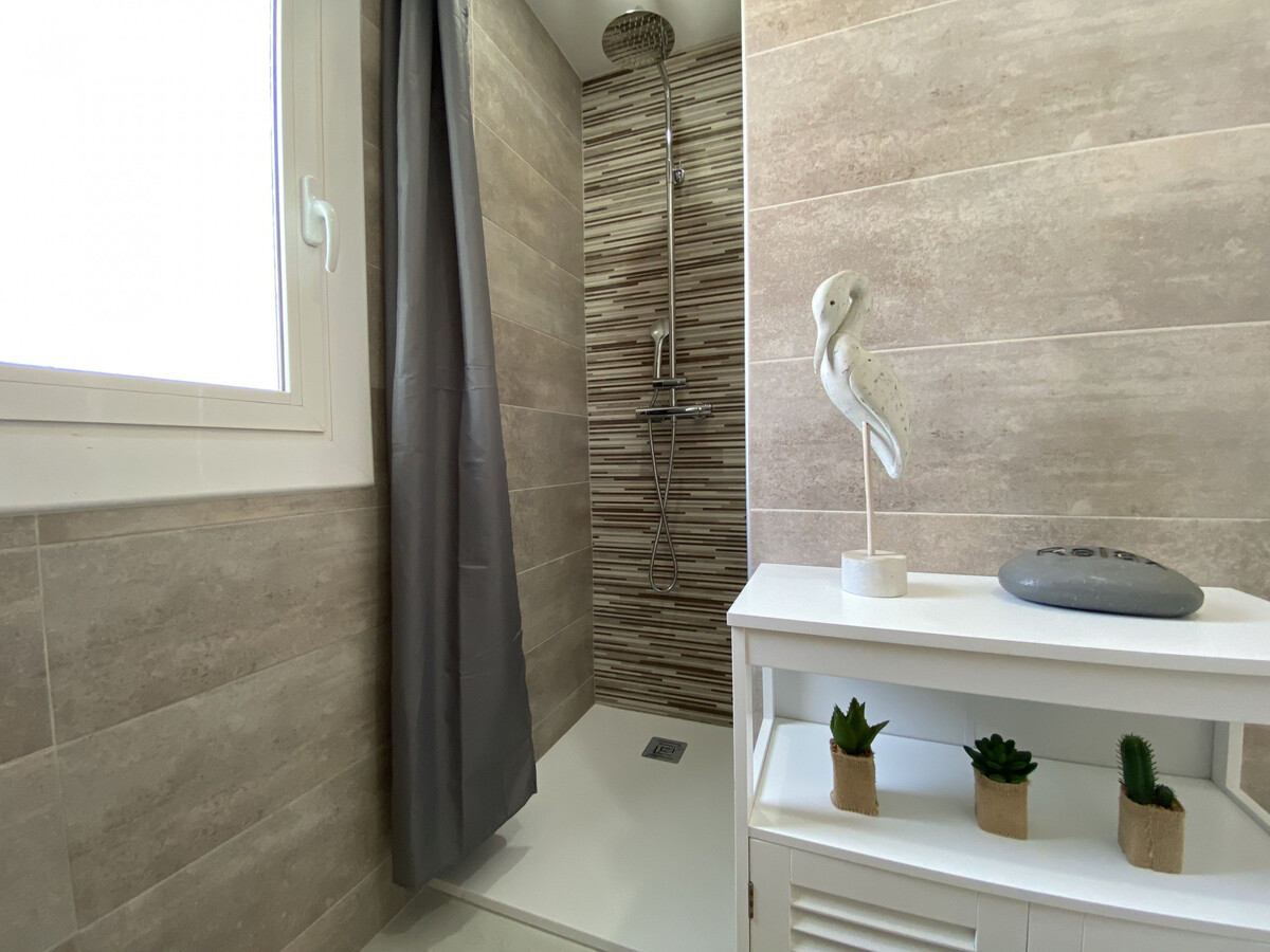 Maison rénovée 6 pers avec piscine à Roses - Photo 13