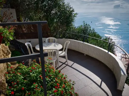 Appartement 40m² avec parking et terrasse à Roses : photo 3