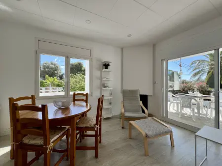 Maison rénovée avec piscine privée et jardin à Rosas, 6 personnes : photo 11