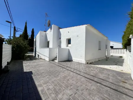 Maison rénovée avec piscine privée et jardin à Rosas, 6 personnes : photo 17