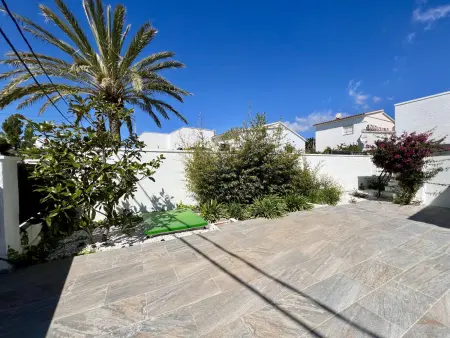Maison rénovée avec piscine privée et jardin à Rosas, 6 personnes : photo 24