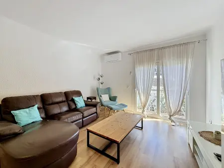 Appartement 3 chambres, 82m² climatisé - Roses : photo 2