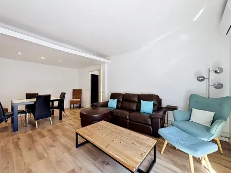 Appartement 3 chambres, 82m² climatisé - Roses : photo 10