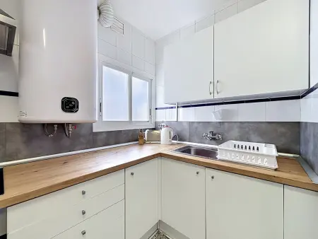 Appartement 3 chambres, 82m² climatisé - Roses : photo 17