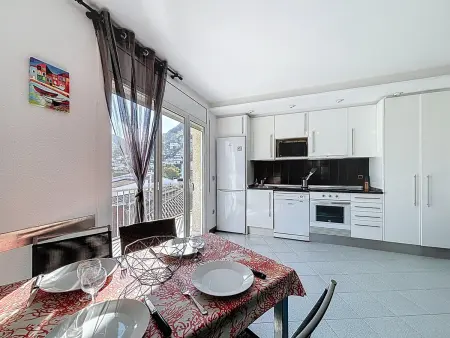 Penthouse 55 m² vue montagne, balcon géant - Roses : photo 3