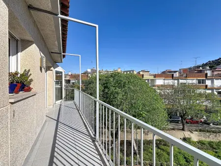 Penthouse 55 m² vue montagne, balcon géant - Roses : photo 6