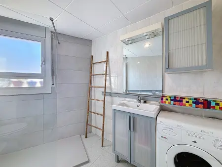 Penthouse 55 m² vue montagne, balcon géant - Roses : photo 22