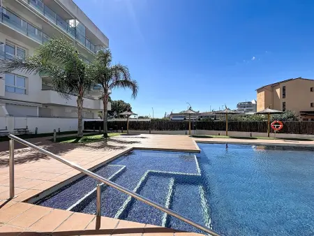 Appartement 55 m² avec terrasse et jardin à Roses : photo 2