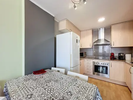 Appartement 55 m² avec terrasse et jardin à Roses : photo 5