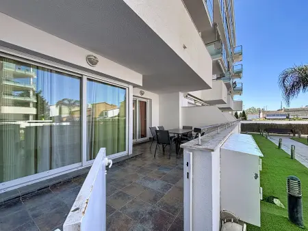 Appartement 55 m² avec terrasse et jardin à Roses : photo 10