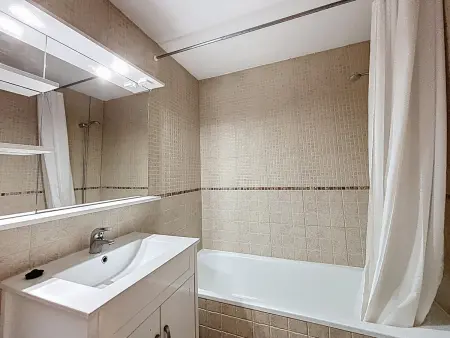 Appartement 55 m² avec terrasse et jardin à Roses : photo 22