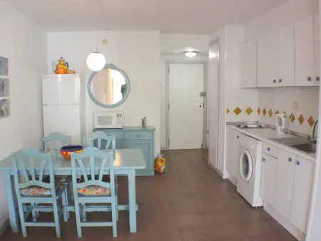 Appartement 54m² jardin et terrasse - Roses : photo 4