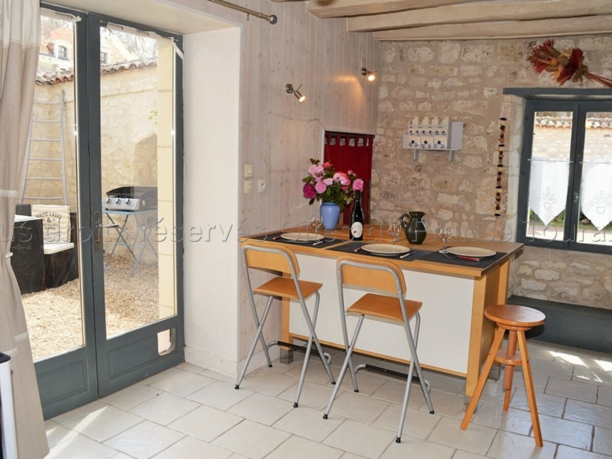 Gîte traditionnel 3 pers. à Champigny-sur-Veude, animaux acceptés - Photo 6
