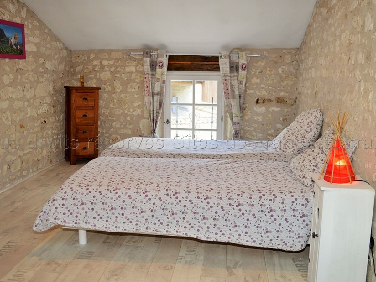 Gîte traditionnel 3 pers. à Champigny-sur-Veude, animaux acceptés - Photo 15