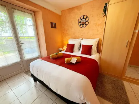 Gîte 9 pers. avec jeux de jardin à La Chapelle-Saint-Martin : photo 11