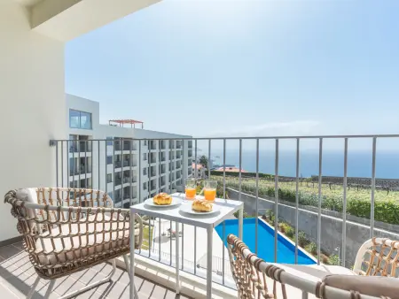 Infinity Blue – Appart. 4 pers. piscine & parking : photo 1